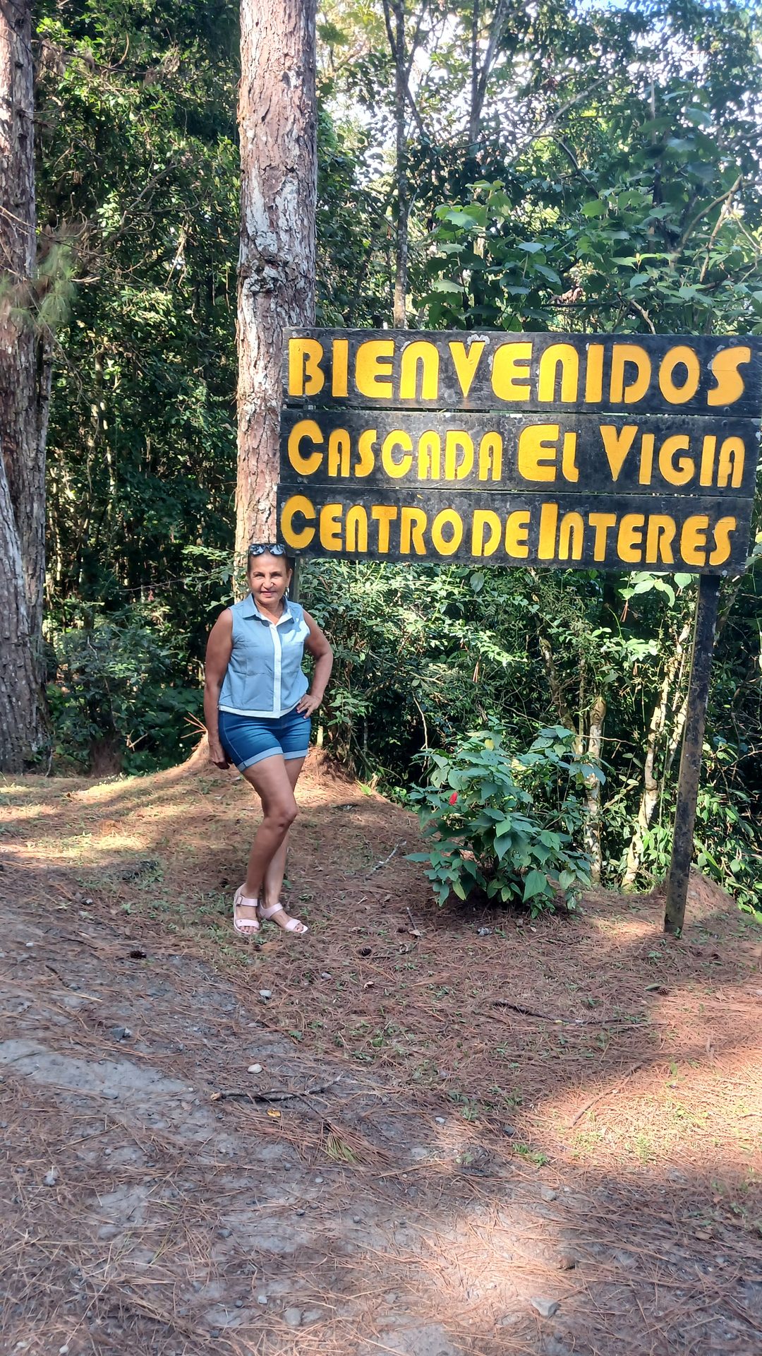 Entrada a la Cascada El Vigía