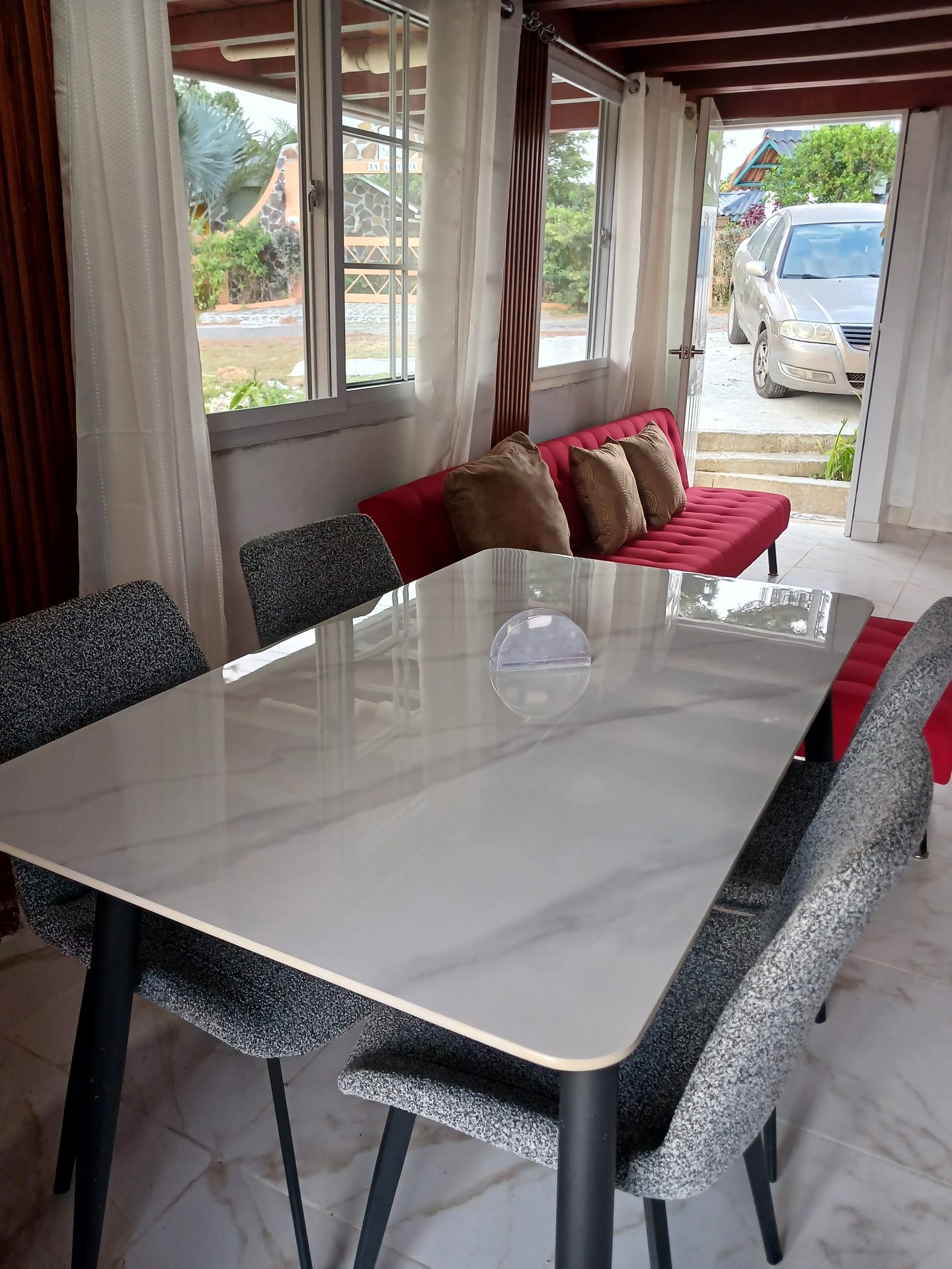 Comedor de Cabaña El Quetzal por la noche
