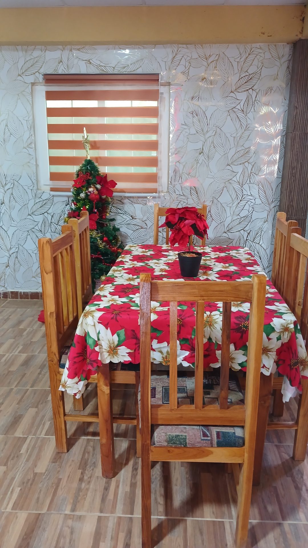 Comedor amplio en Cabaña El Tucán